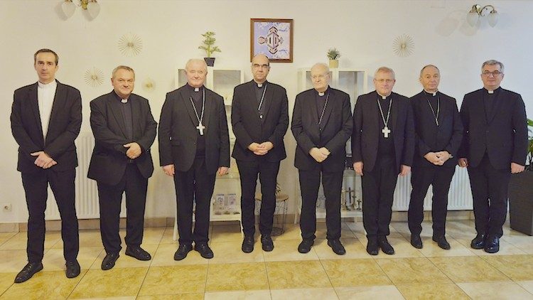 Vác (Ungaria): Reuniunea Consiliilor permanente ale Conferințelor episcopale din Ungaria (MKPK) și România (CER)