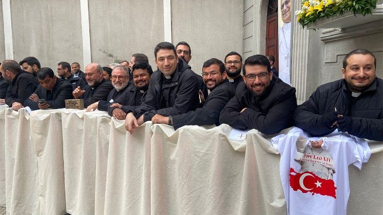 አባ ፓውሎ ካፕራ ከዳላስ ከመጡ መንፈሳዊ ነጋዲያን ጋር