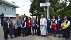 Albania, la strada della città di Shënkoll intitolata a Madre Carla Borghieri