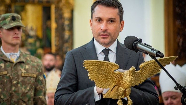 Secretarul de stat pentru culte Ciprian Olinici la funeraliile cardinalului Lucian Mureșan