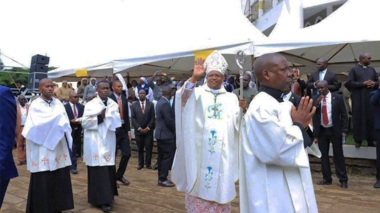 Archbishop Anthony Muheria blesses those in attendance at the Subukia Shrine on the National Prayer Day