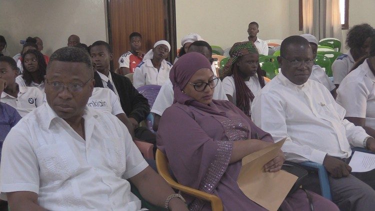 Encontro inter-religioso em celebração dos 33 anos da assinatura do Acordo Geral de Paz