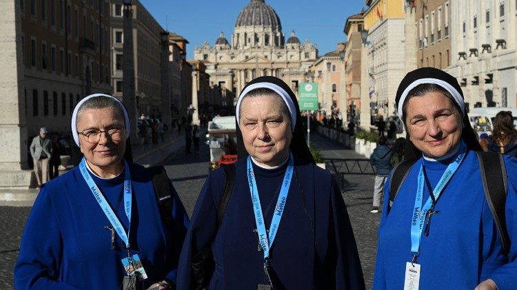 Watawa kutoka ulimwengini kote wako mjini Vatican.