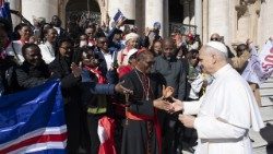 2025.10.07 Capo Verde - Pellegrini al Giubileo dei Migranti e dei Missionari con il Cardinale Dom Arlindo Gomes Furtado