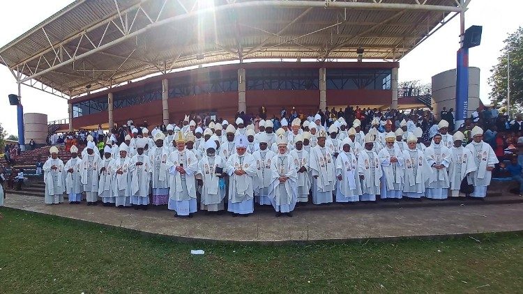 Bispos da IMBISA durante a Missa de abertura da Plenária, em Matshapa, no Reino de Eswatini