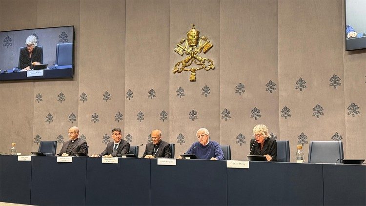Um momento da apresentação do projeto “Portas da Esperança”