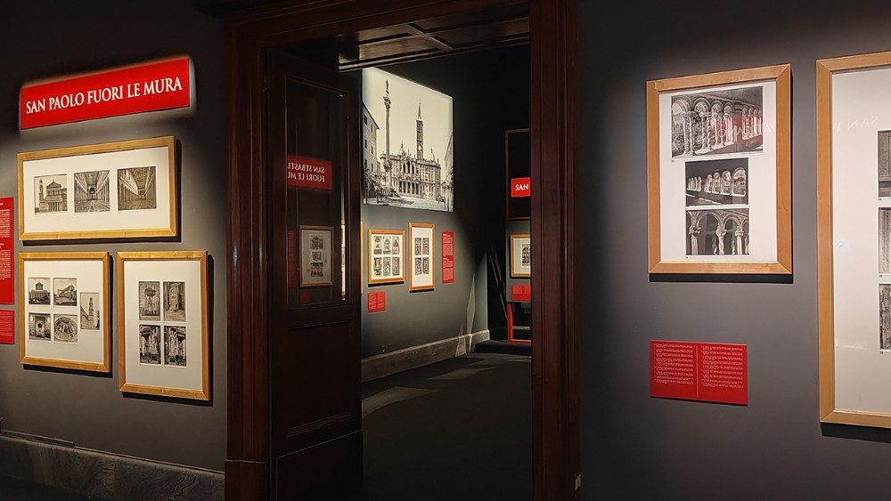 L'allestimento della mostra ai Musei Vaticani