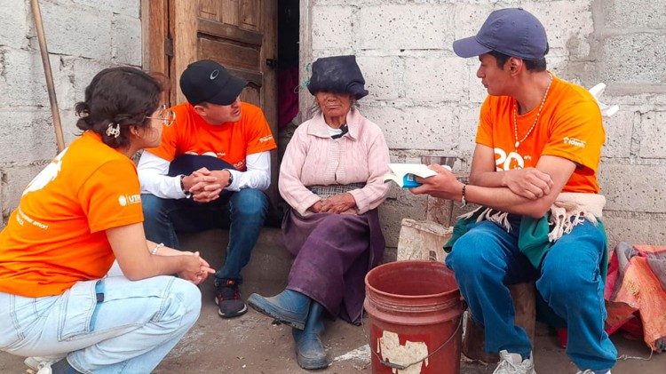 Young missionaries meet with the elderly from the communities of Santo Domingo