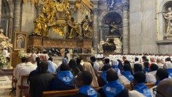 Il cardinale Tagle celebra la messa per il giubileo dell'Università Urbaniana