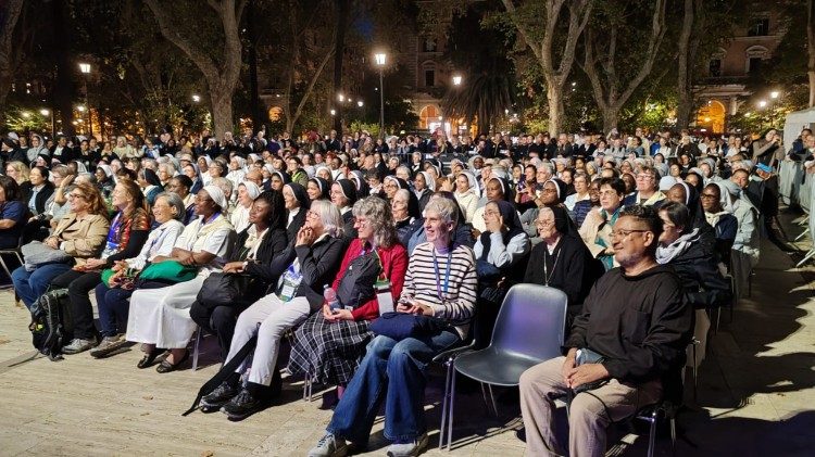 Maisha Yenu yawe ni ushuhuda angavu wa utakatifu wa maisha