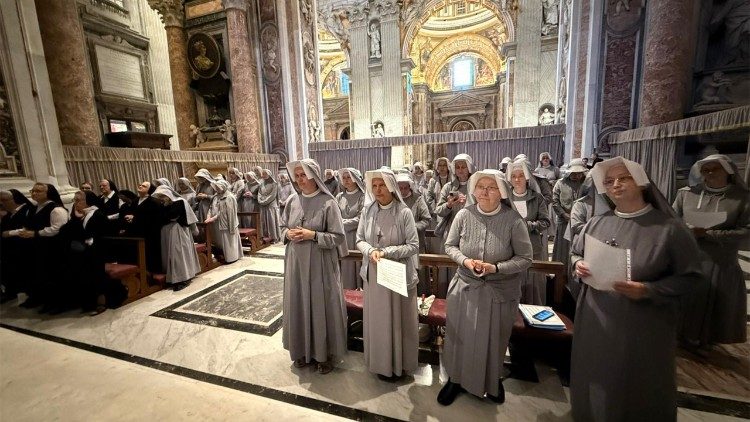 Siostry modliły się w Bazylice Watykańskiej