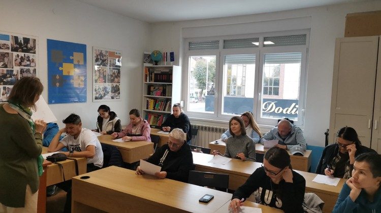 Tečajevi hrvatskog jezika u JRS-u 