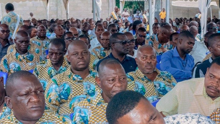 UWAKA Jimbo Kuu Katoliki Dar Es Salaam Tanzania Wawezesha Shirika la Dada Wadogo