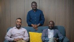 Padre Celestino Epalanga e o analista político Albino Pakisi, Angola