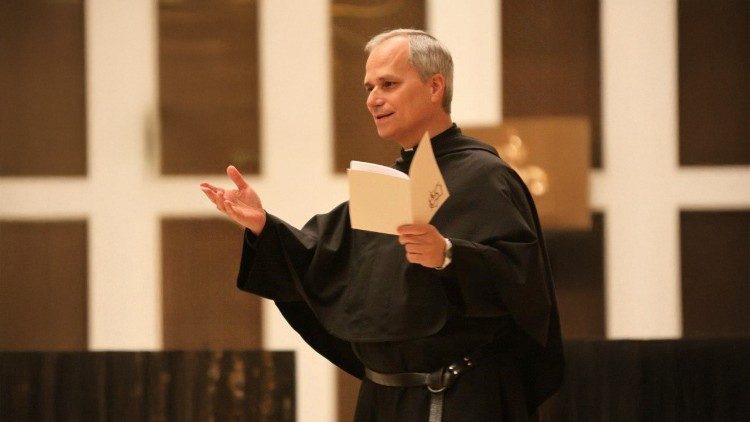 Robert Prevost negli anni in cui era priore generale dell'Ordine di Sant'Agostino (photo © Provincia Agostiniana del Midwest di Nostra Madre del Buon Consiglio)