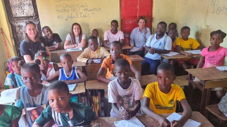 Irmãs Scalabrinianas em ação na Angola. Foto: Arquivo Província São José - Europa