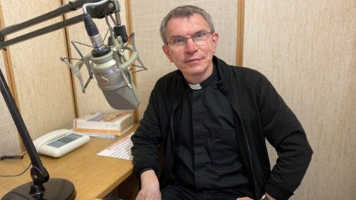 „Mein Lebensentwurf“: Kölner Pfarrer schreibt spirituellen „Reiseführer“ für junge Katholiken