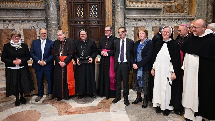 2025.10.18 Premio della Fondazione Vaticana Giovanni Paolo II all'arcivescovo Jacques Mourad (© don Marek Weresa)