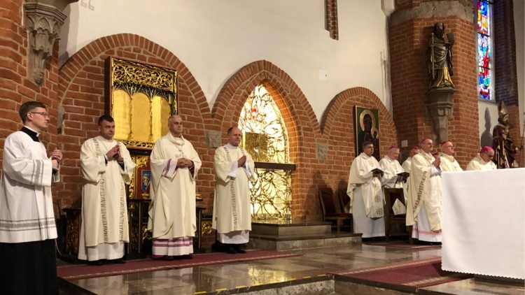 Ingres bp. Wojciecha Skibickiego do katedry w Elblągu 