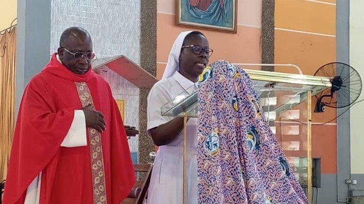 Les deux supérieurs provinciaux SMA et NDA 