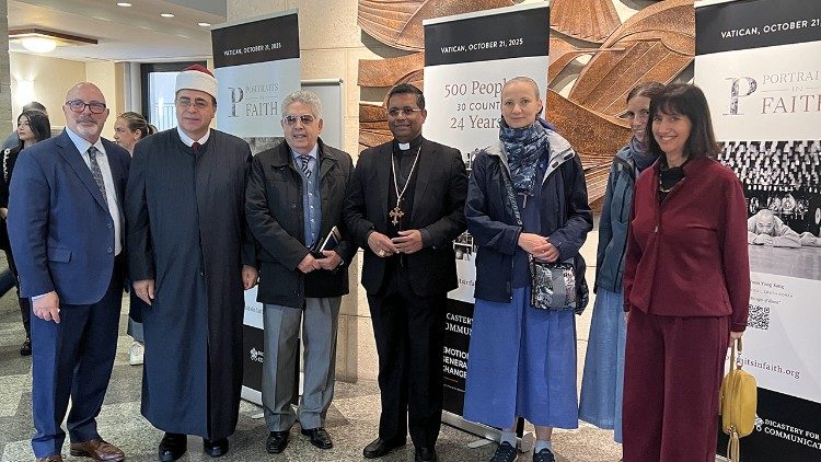 Удзельнікі прэзентацыі праекта "Партрэты веры"