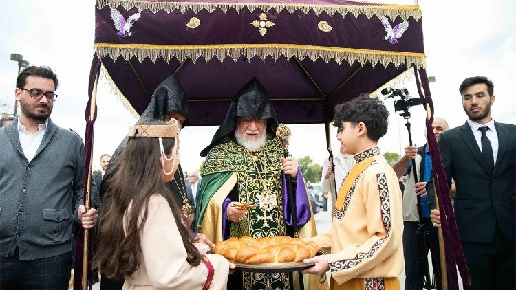 Արամ Ա Վեհափառ Հայրապետը