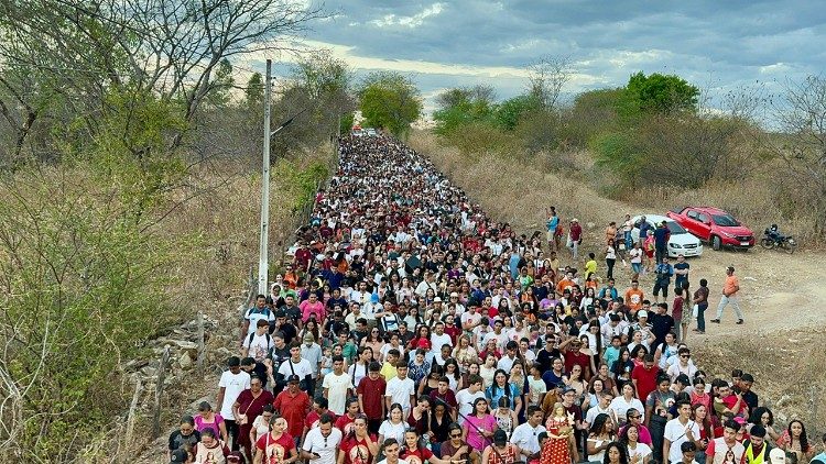 As atividades pelos 84 anos do mart&iacute;rio de Benigna t&ecirc;m reunido multid&otilde;es de devotos