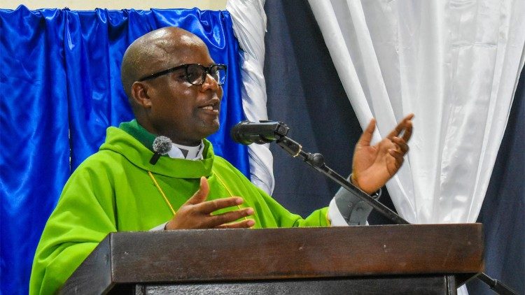 Padre Francisco Sinate, Administrador Diocesano de Chimoio