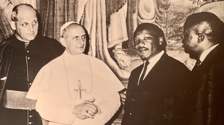 Encontro do Papa Paulo VI e Martin Luther King.