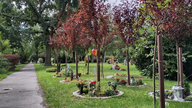 Urnengräber auf dem Friedhof St. Sebastian