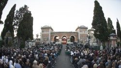 റോമിലെ വെറാനോ സെമിത്തേരിയിൽ നിന്നുള്ള ഒരു ദൃശ്യം