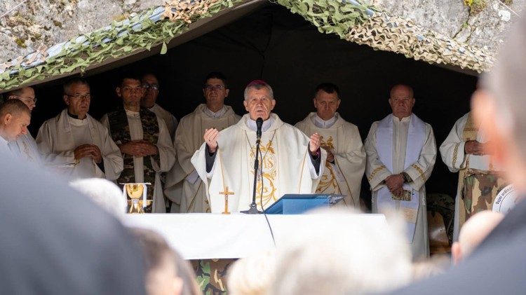 XXIV. molitveni dan za Domovinu Vrhbosanske nadbiskupije i XXII. hodočašće na Bobovac katolika pripadnika Ministarstva obrane, te oružanih i redarstvenih snaga BiH