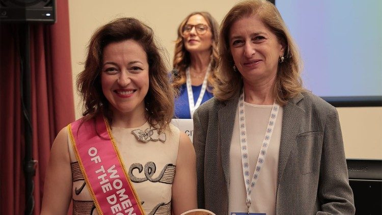 Guila Clara Kessous juntamente com Laura Mattarella,  filha do Presidente da It&aacute;lia, Sergio Mattarella