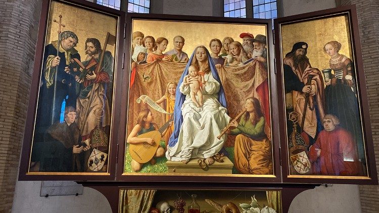 Ołtarz z Naumburga, który trafił do Watykanu. Scheffler, który stał się modelem św. Piotra - w czerwonej czapce i z siwą brodą