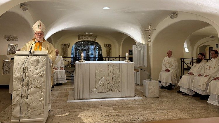 Episkopat Krajów Nordyckich przy grobie św. Piotra