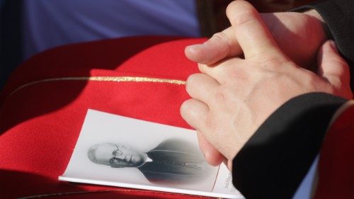 Arcebispo e leiga, mártires da fé, beatificados na Estônia e Hungria