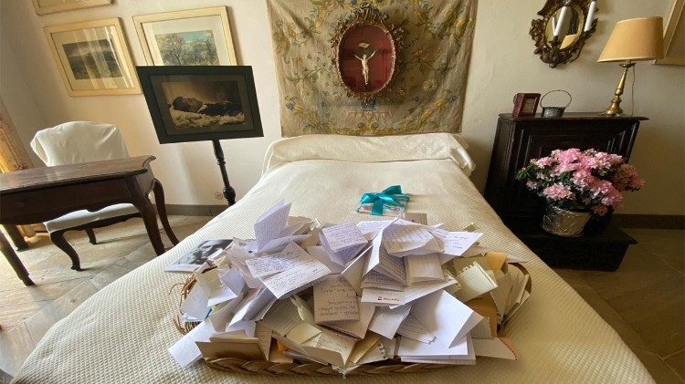 Pokój i łóżko, na którym zmarł Piotr Jerzy Frassati