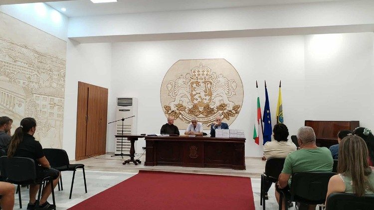 Момент от представянето на книгата