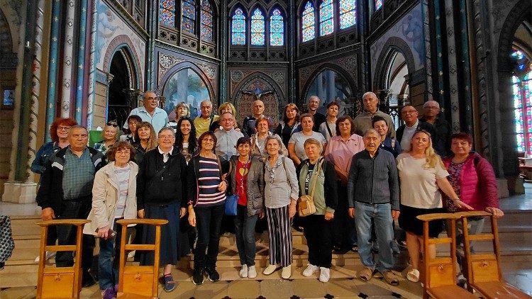 Поклонници от Никополската епархия в Париж