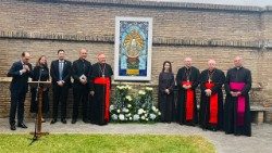 2025.09.09 intronizazione del mosaico della madonna di Lujan nei giardini vaticani