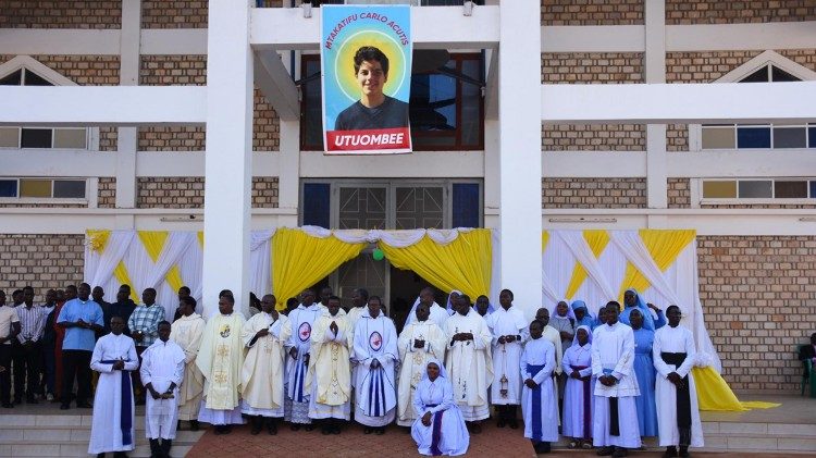 2025.09.09 Ushiriki wa Misa ya kumshukuru Mungu Kutangazwa kwa Karlo Acutis kuwa Mtakatifu,iliyofanyika katika Shule ya KWAUSO,jimbo katoliki, Bukoba Tanzania.