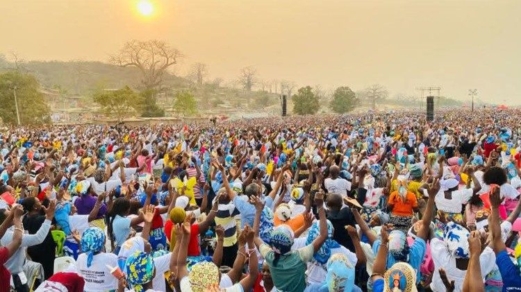 A multidão de peregrinos