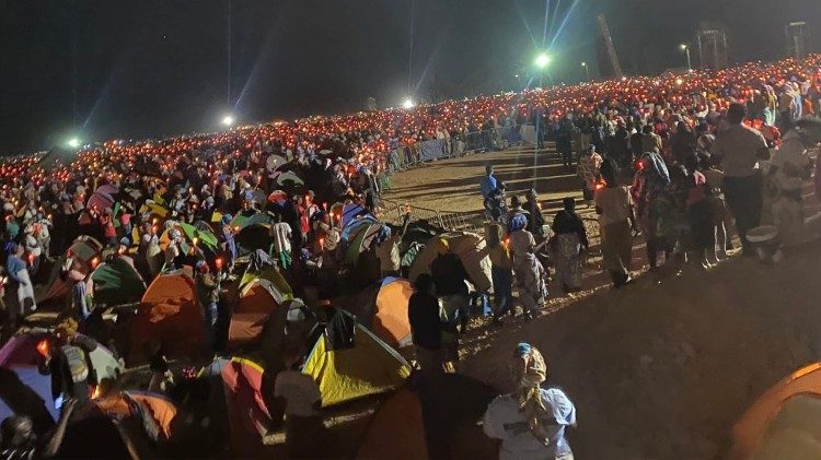 Vigília de oração no Santuário da Muxima durante a peregrinação