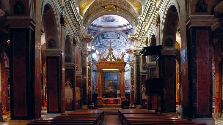 L'interno della Cattedrale di Rieti