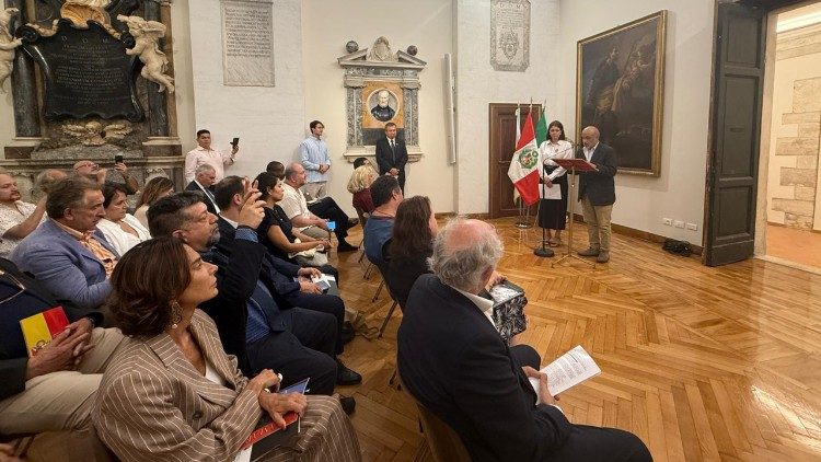 “Cajamarca: belleza, soledad y coraje”, muestra fotográfica que se presentó en la Iglesia Nacional Española