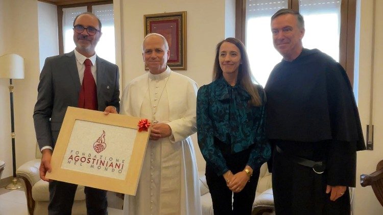 El director de la Fundación Agustinos en el Mundo, Maurizio Misitano, durante el encuentro con el Papa León XIV