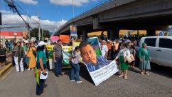 Mobilisation dans les rues de Tegucigalpa, pour Juan Antonio López, agent pastoral engagé dans la défense de l'environnement, assassiné le 14 septembre 2024 à Tocoa.