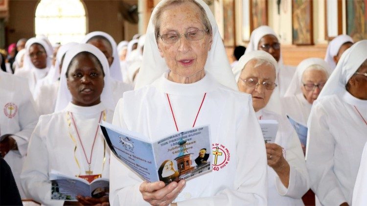 Wakati muhimu wa kusali na kuimba pamoja