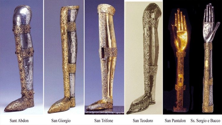 Реликвариуми сърдъжащи мощи на различни светци