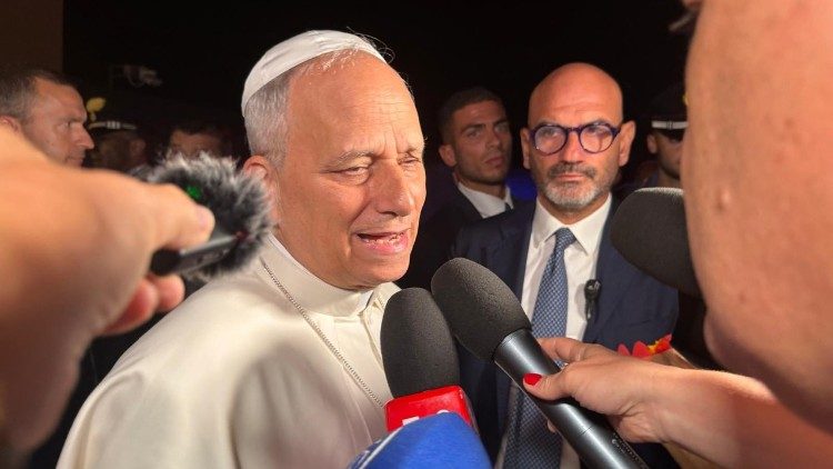 Papst Leo steht Rede und Antwort